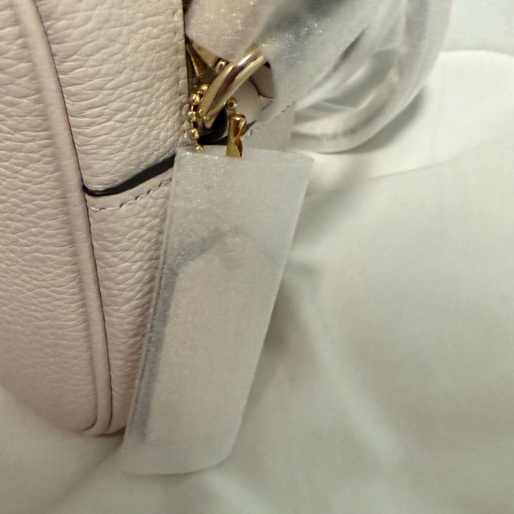 Coach Cream “Jamie” Crossbody Camera Bag with Strawberry Design! - Picture 5 of 9